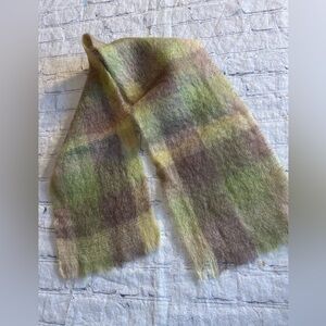 WOOL AND MOHAIR RN 12616 SCOTLAND MADE PASTEL COLORS PLAID SHORT FRINGE SCARF
